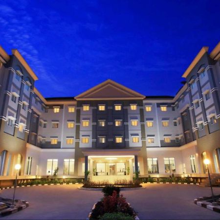 Swiss-Belinn Pangkalan Bun Exterior photo