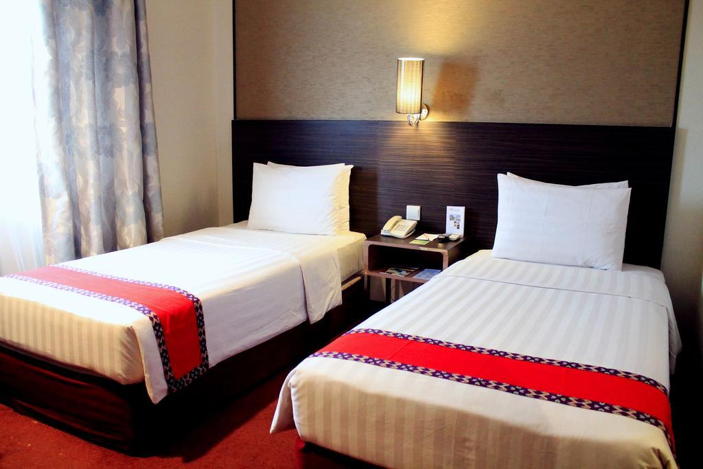 Swiss-Belinn Pangkalan Bun Exterior photo