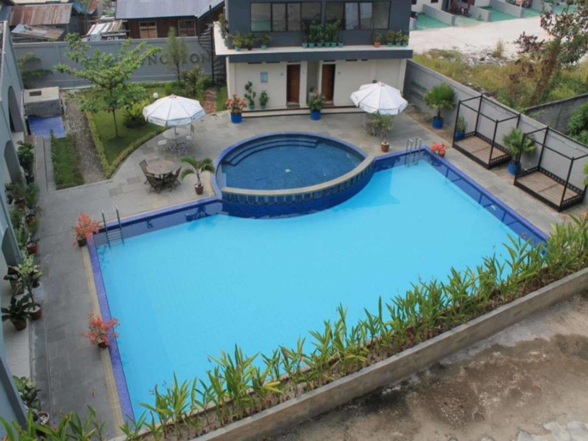 Swiss-Belinn Pangkalan Bun Exterior photo